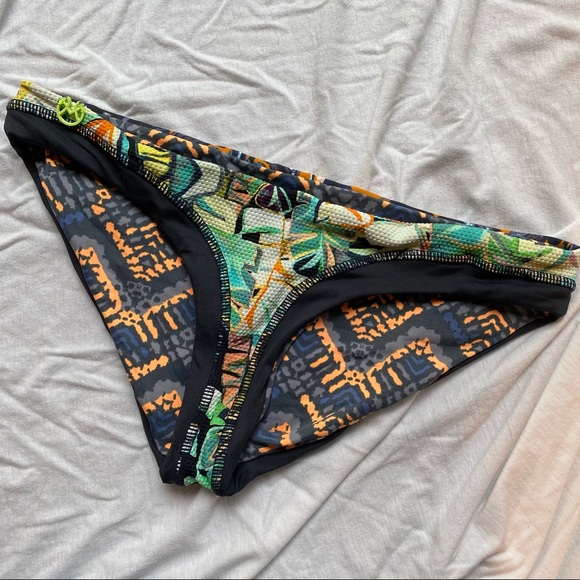 👙✨SET✨👙Maaji Bikini Reversible Strappy SMALL - Picture 3 of 13